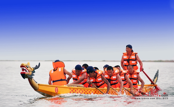 中国米兰体育-关于轻舟竞技赛：划破湖面的速度与激情的信息