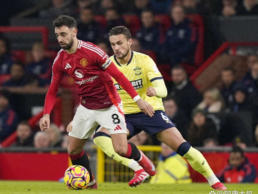 中国米兰体育-包含英超逆转，教练点名比赛战术调整，关键胜负由此而定的词条